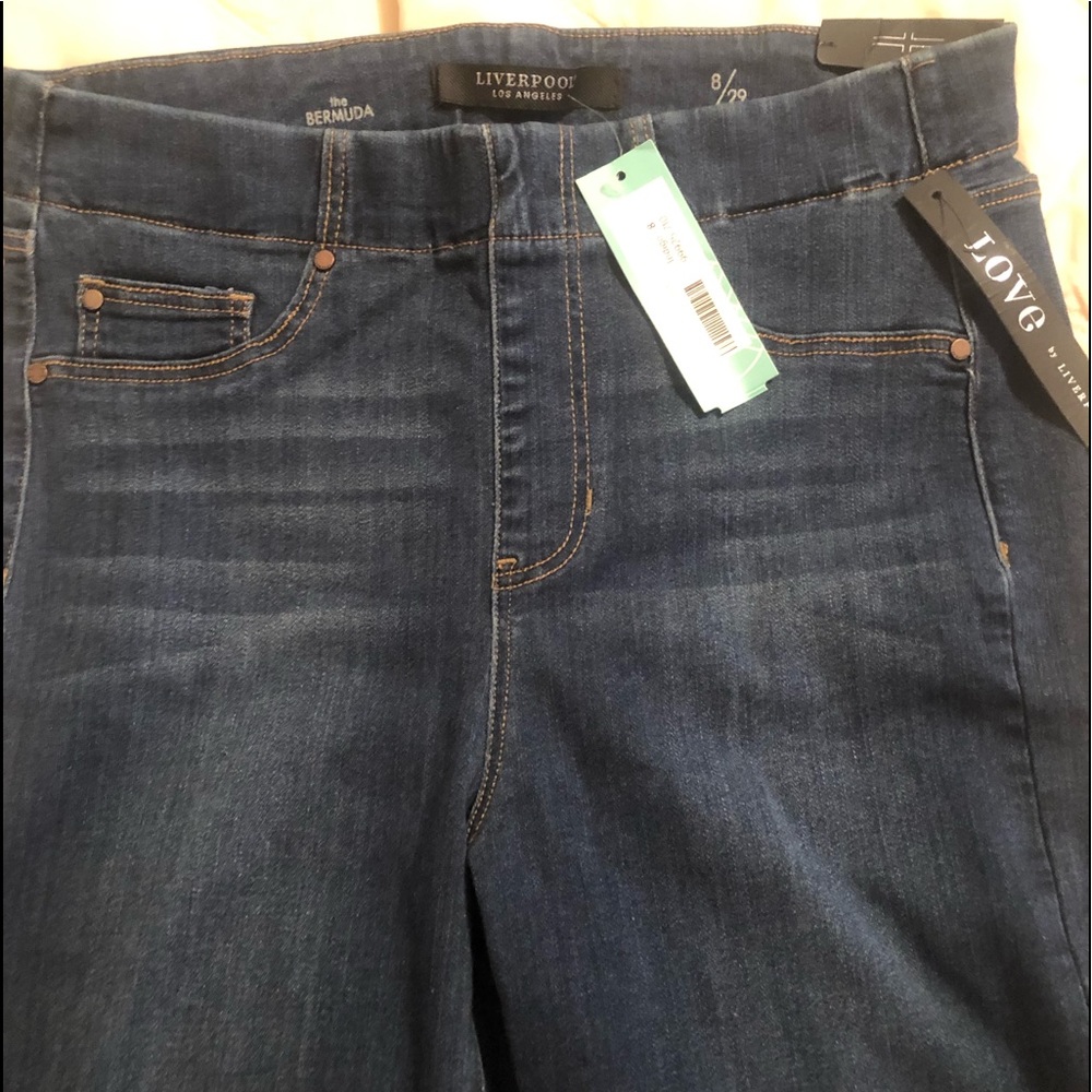 NWT Liverpool Bermuda Shorts size 8/29